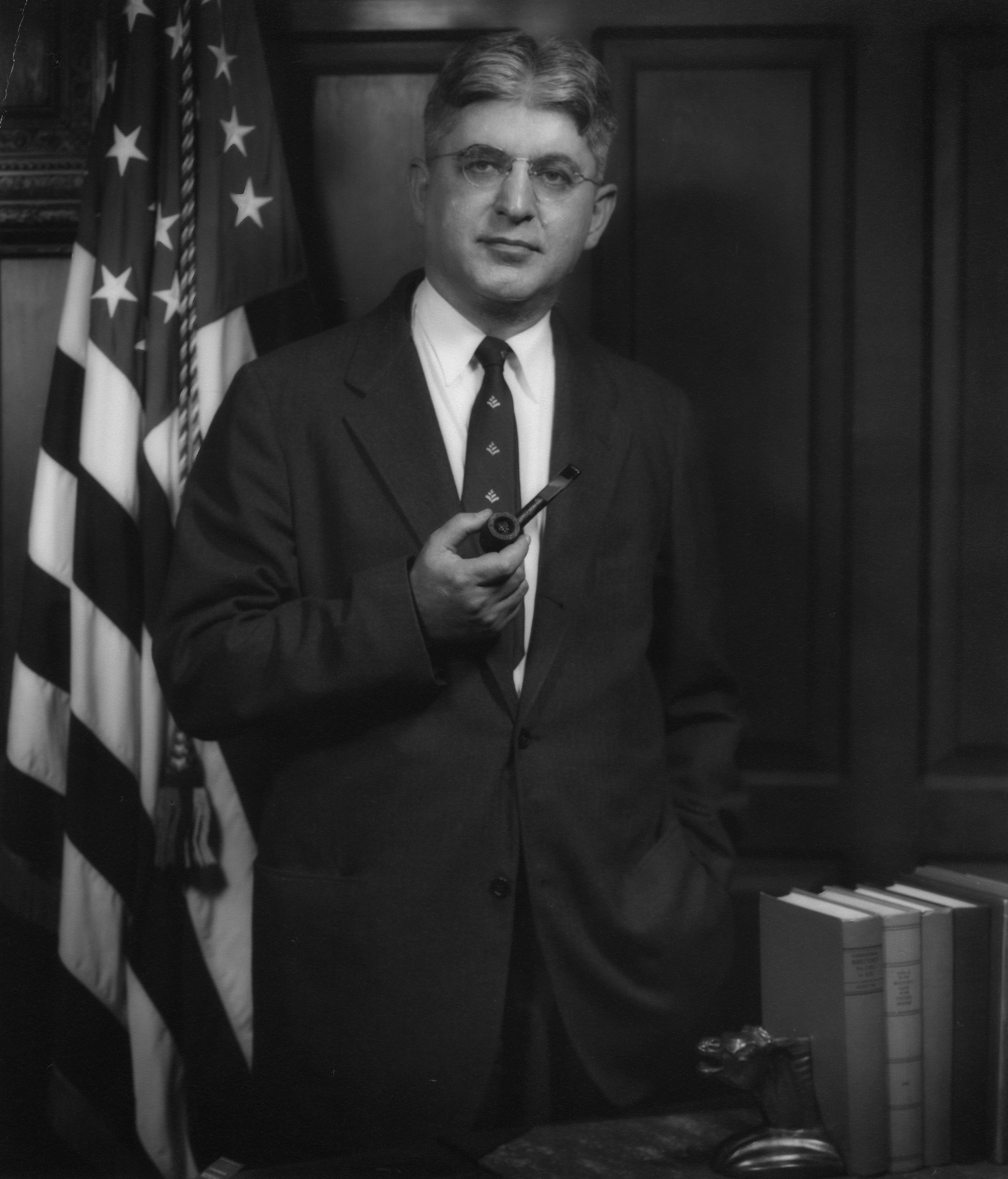 Arthur F. Burns Foto