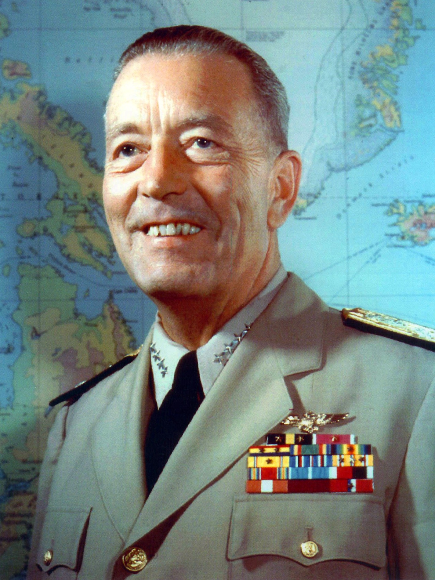 Arthur W. Radford Foto
