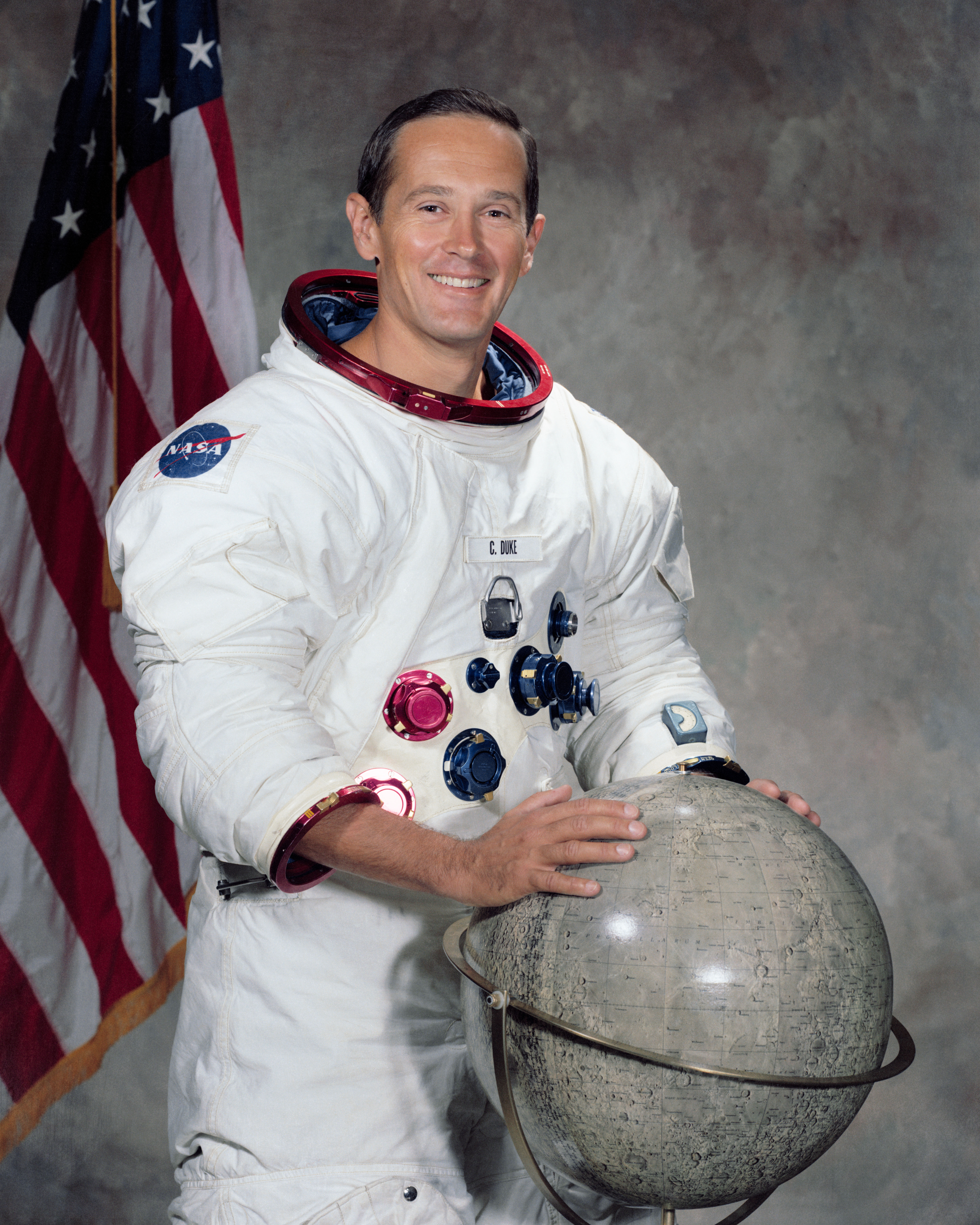 Charles M. Duke Foto