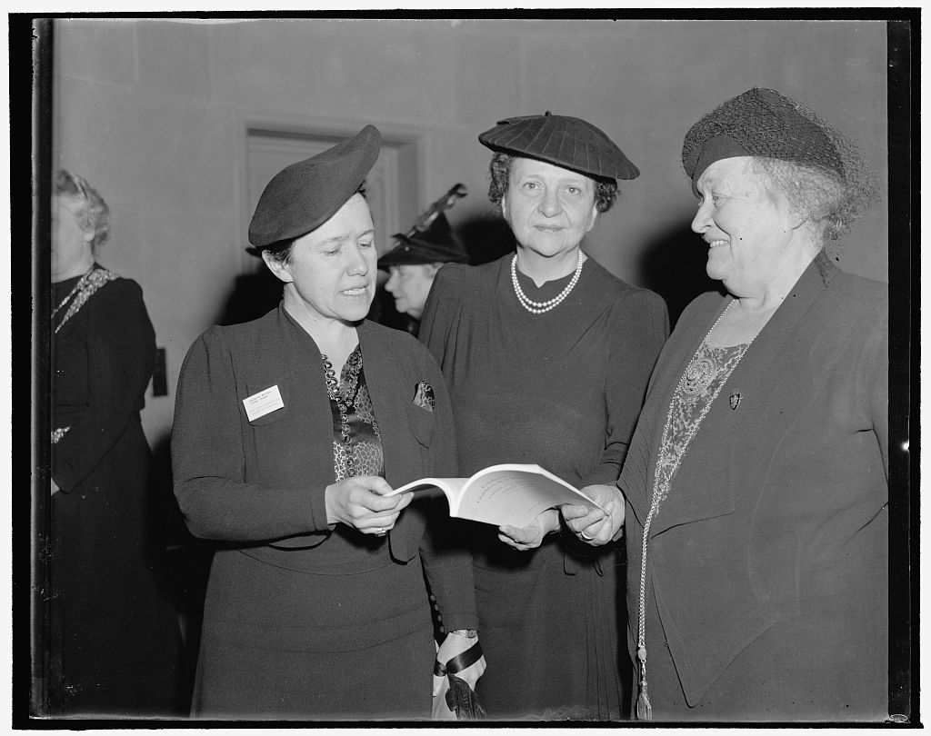 Charlotte Whitton Foto