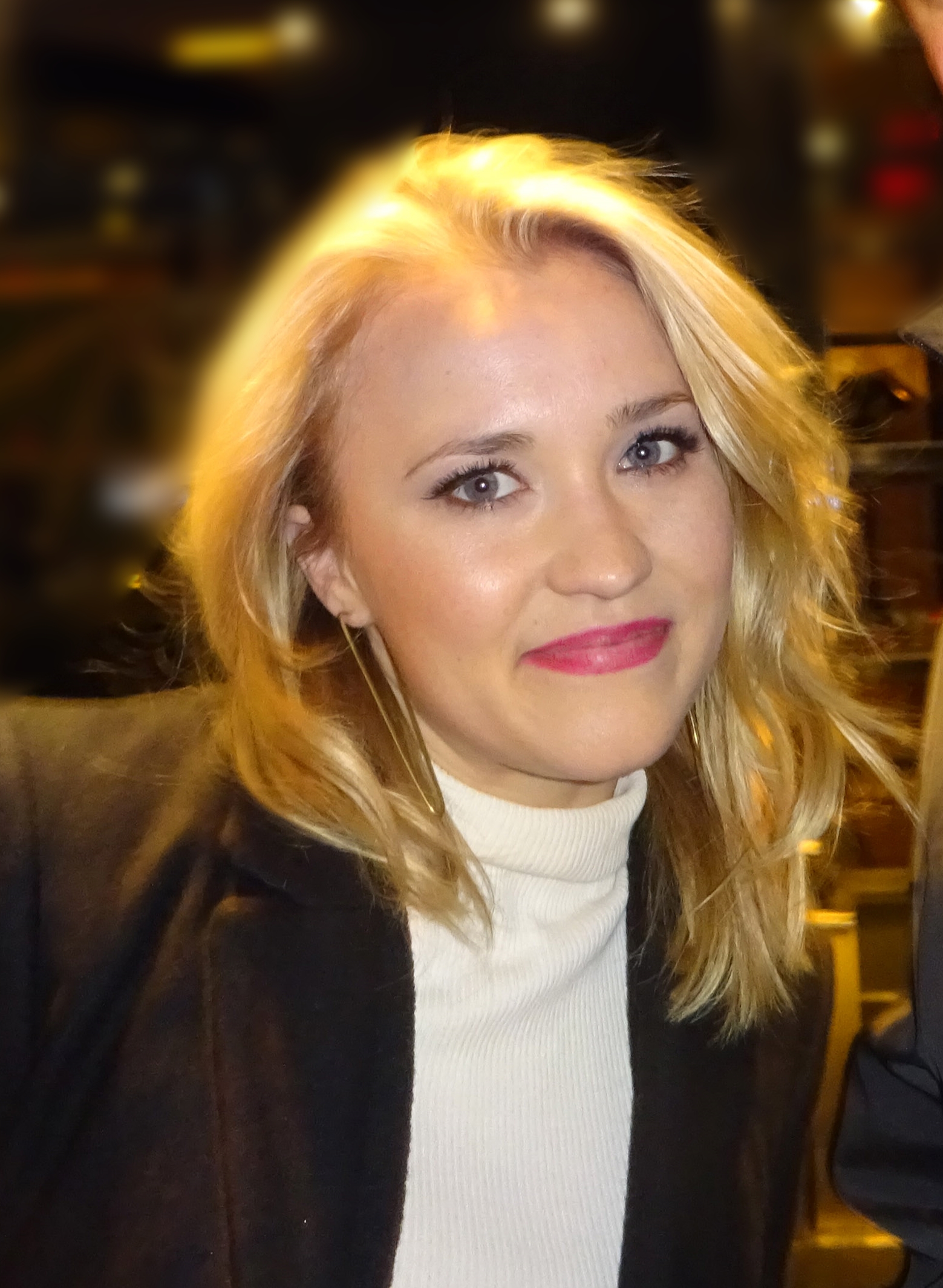 Emily Osment Foto