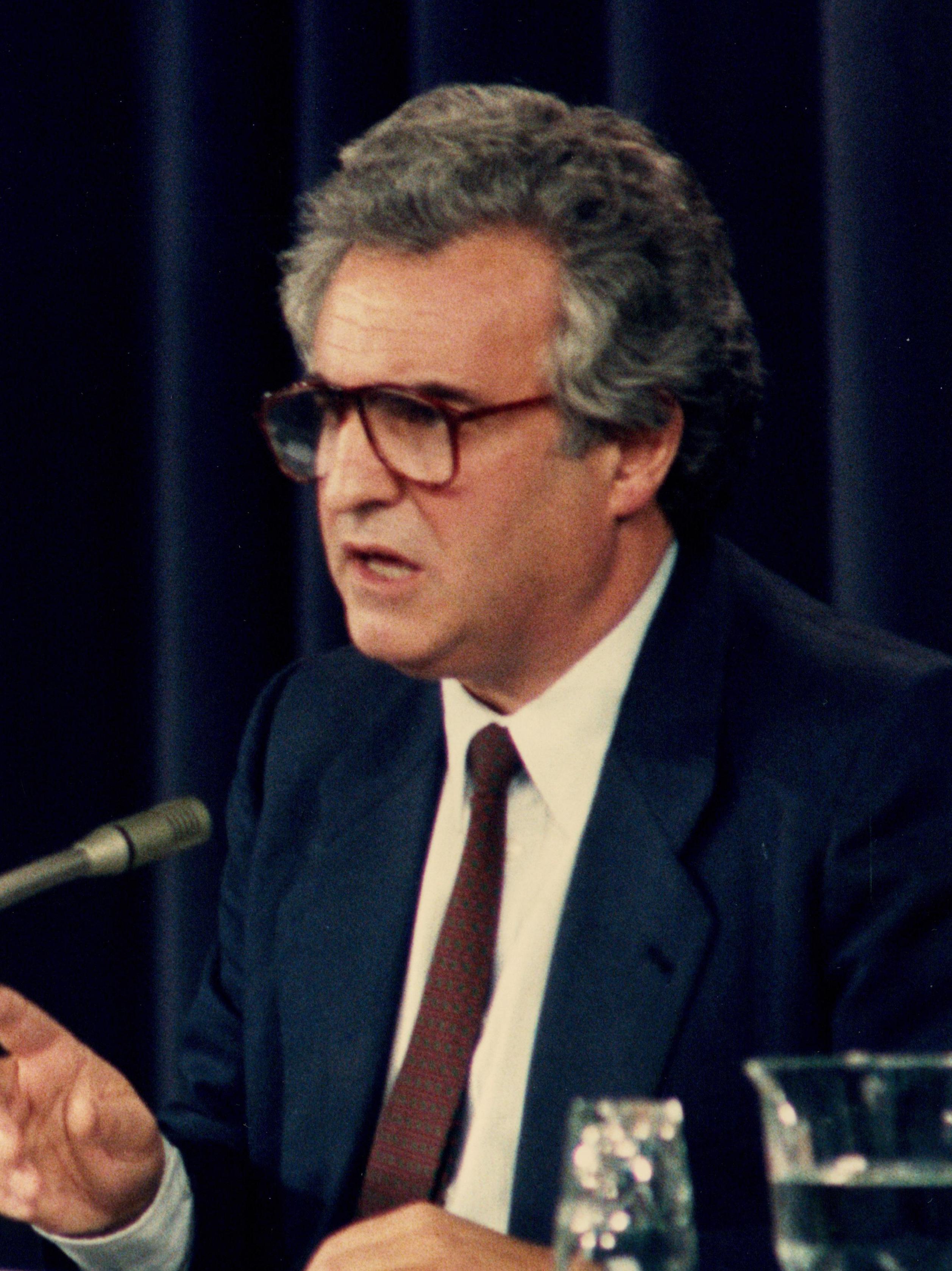 Enrique Múgica Foto