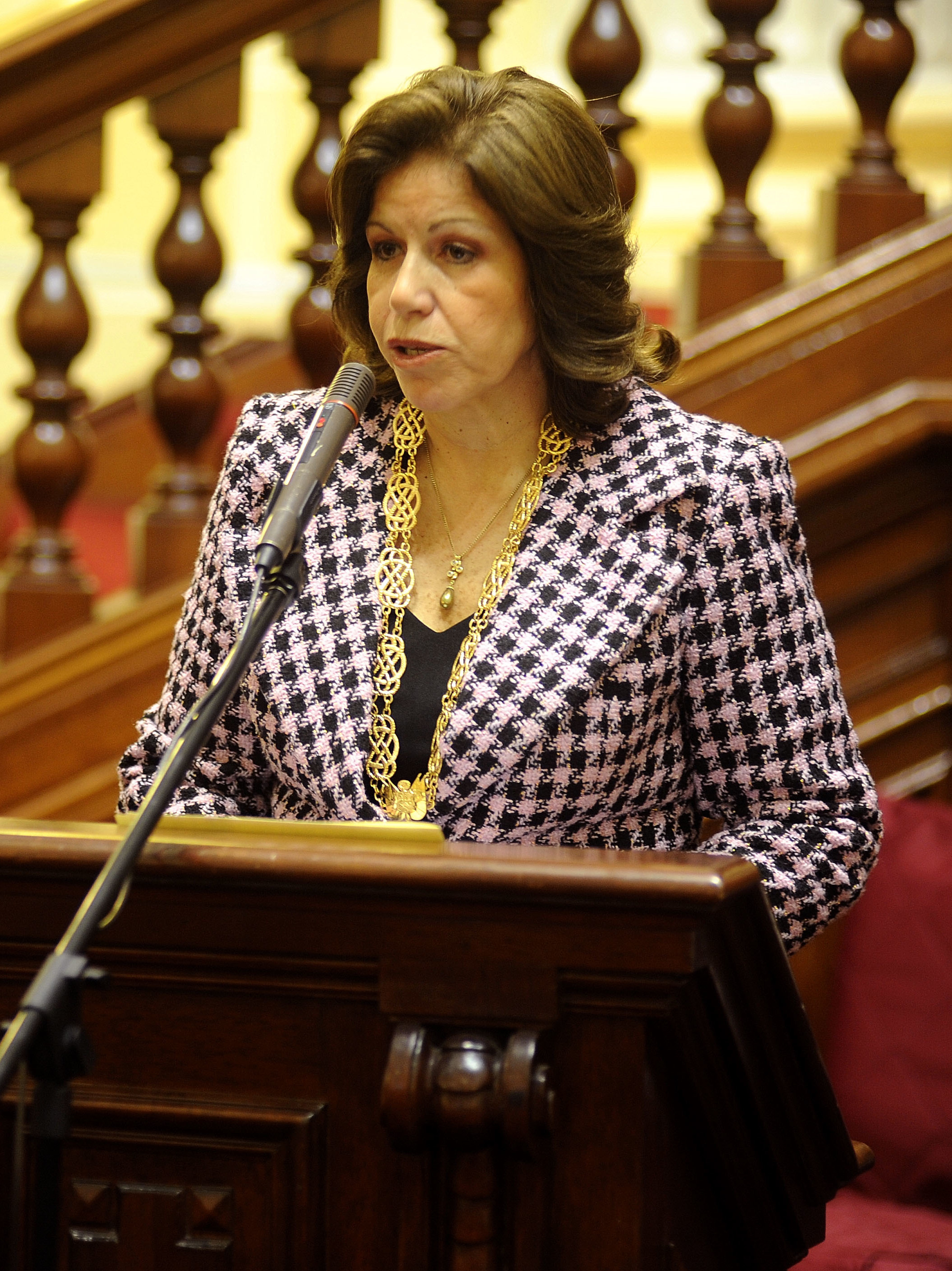 Lourdes Flores Foto