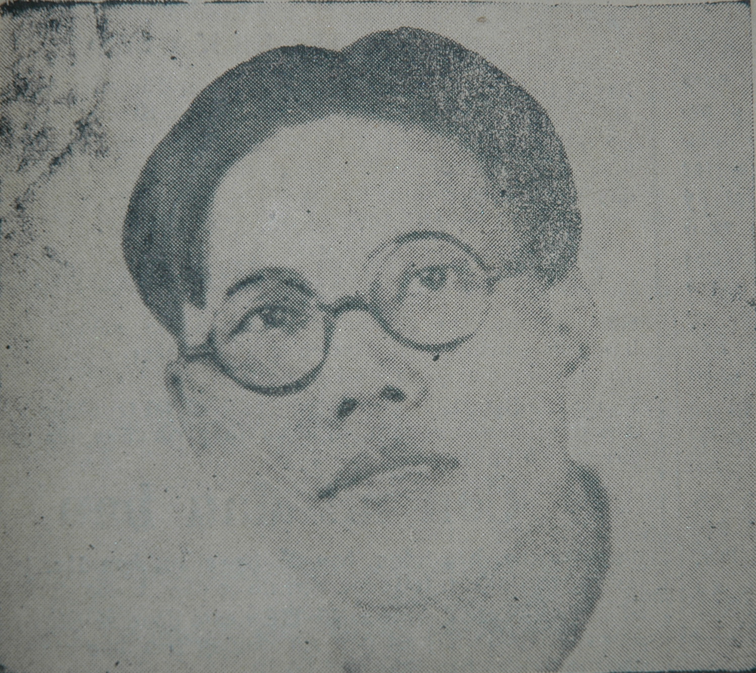 Tạ Thu Thâu Foto