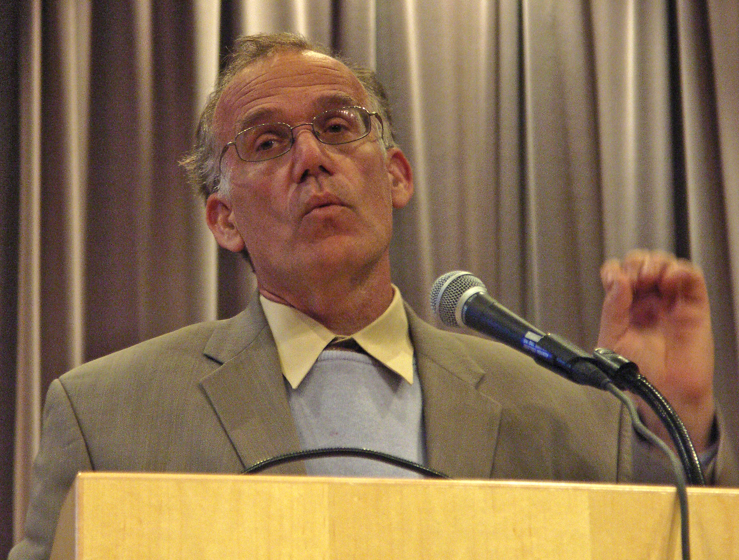 Victor Davis Hanson Foto